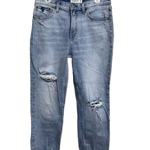 Abercrombie The Boyfriend Mid rise size 6R / 28